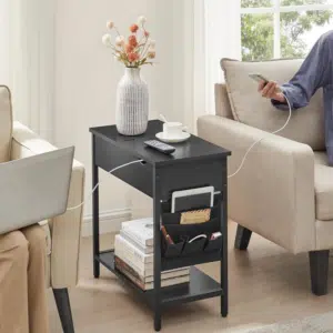 Pomoćni stočić sa priključcima