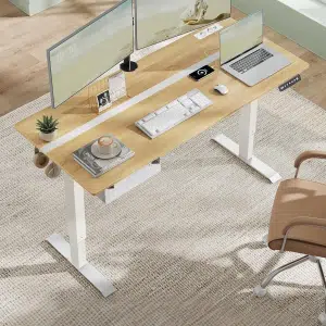 Radni sto sa podesivom visinom