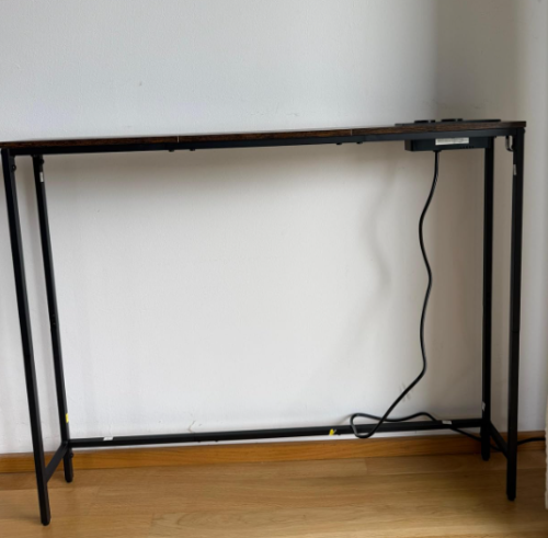 Uski konzolni sto sa utičnicama photo review